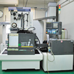 ワイヤー放電加工機ROBOCUT α-1iA