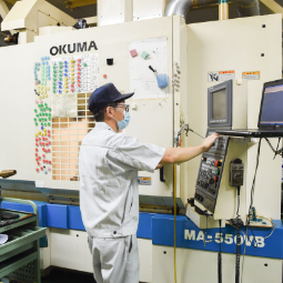 シニングMA-550VB