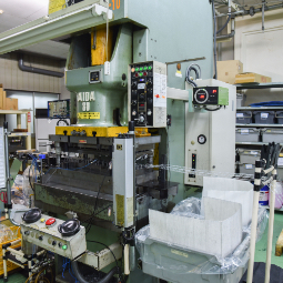 プレス機AIDA80