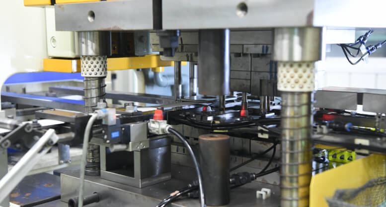 難加工材でも対応します。