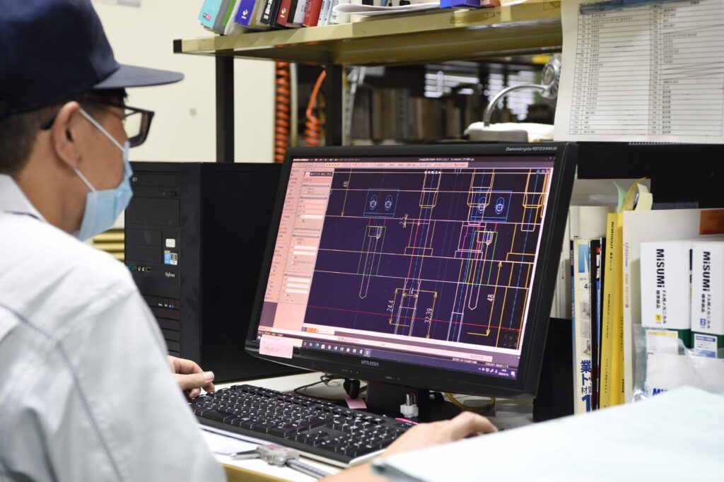 プレス金型設計の制作